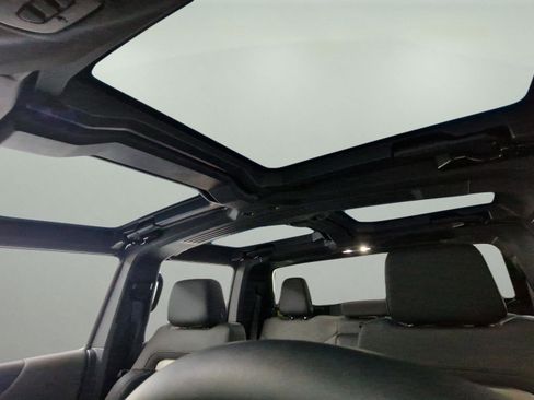 New 2025 GMC Hummer EV 3X image 25