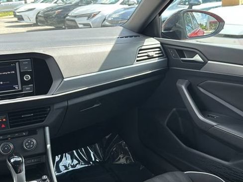 Used 2024 Volkswagen Jetta Sport FWD image 14
