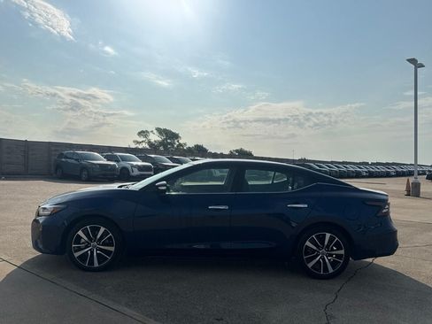 Used 2021 Nissan Maxima 3.5 SV w/ Floor Mat Group FWD image 14