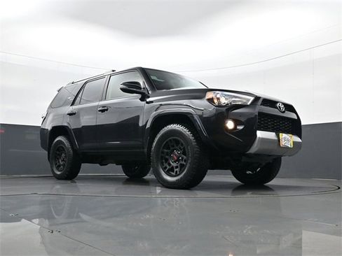 Used 2018 Toyota 4Runner TRD Off-Road Premium image 23