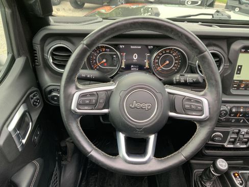 Used 2020 Jeep Wrangler Unlimited Sahara AWD/4WD image 26