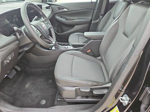 Used 2025 Buick Encore GX Preferred FWD image 18
