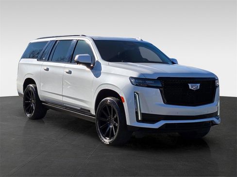 Used 2021 Cadillac Escalade ESV Sport Platinum w/ Heavy-Duty Trailer Package image 8