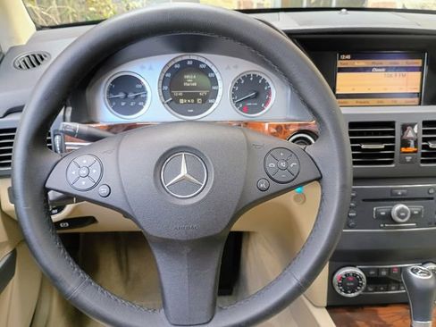 Used 2010 Mercedes-Benz GLK 350 2WD image 34