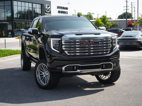 Used 2023 GMC Sierra 1500 Denali w/ Denali Reserve Package AWD/4WD image 2
