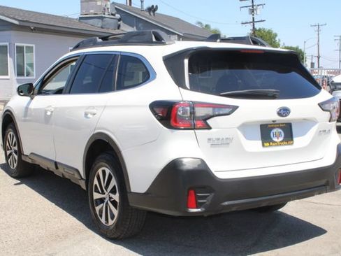 Used 2020 Subaru Outback Premium AWD/4WD image 3