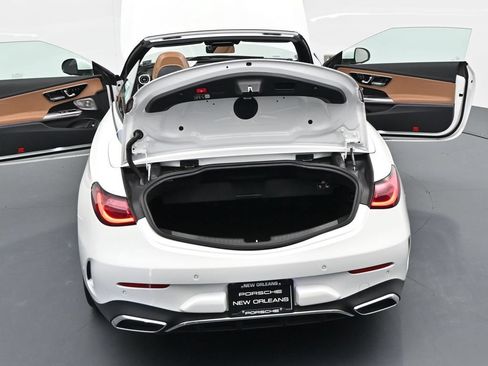 Used 2024 Mercedes-Benz CLE 300 4MATIC Cabriolet image 19