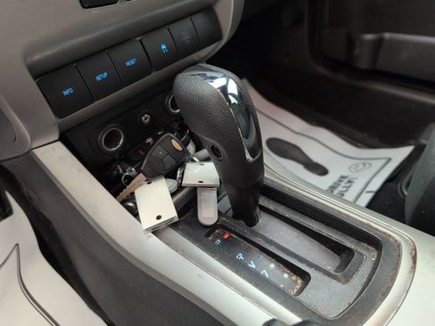 Used 2010 Ford Focus SE image 27