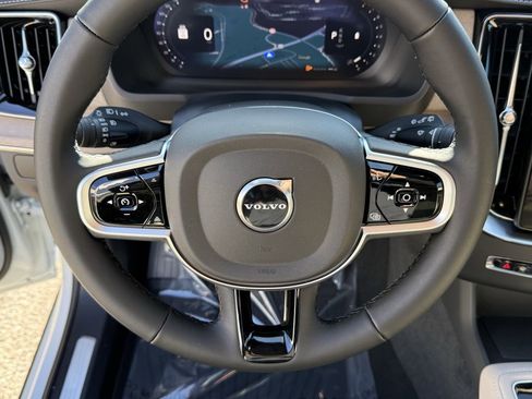 New 2026 Volvo XC90 B6 Plus w/ Protection Package Premier image 12