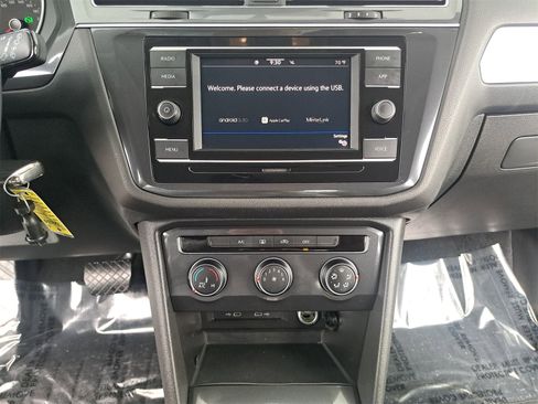 Used 2021 Volkswagen Tiguan S image 22