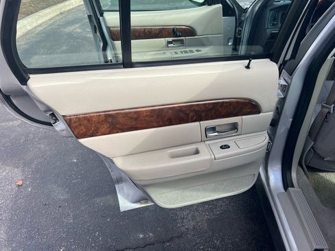 Used 2007 Mercury Grand Marquis LS image 39