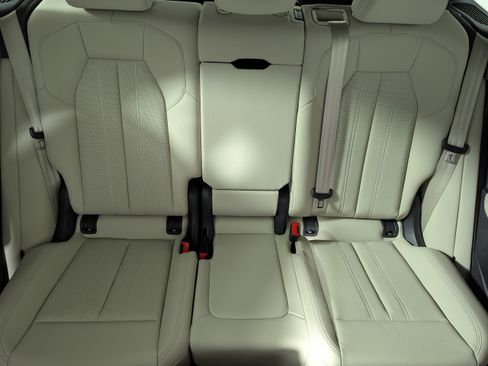 Certified 2025 Audi Q5 Premium w/ Premium Plus AWD/4WD image 11