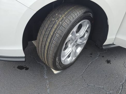 New 2025 Honda Accord LX image 31