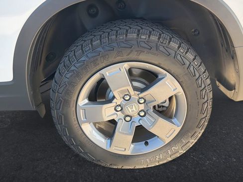Used 2025 Honda Ridgeline TrailSport image 31