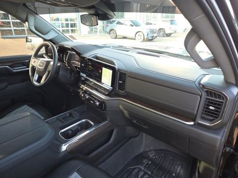 Used 2025 GMC Sierra 1500 Elevation image 12