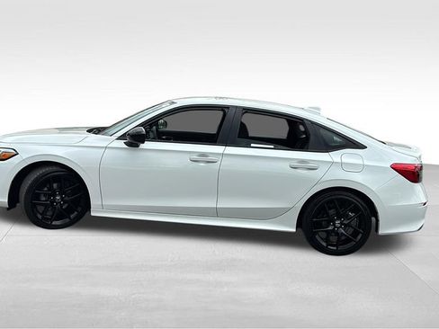 Used 2023 Honda Civic Sport image 4