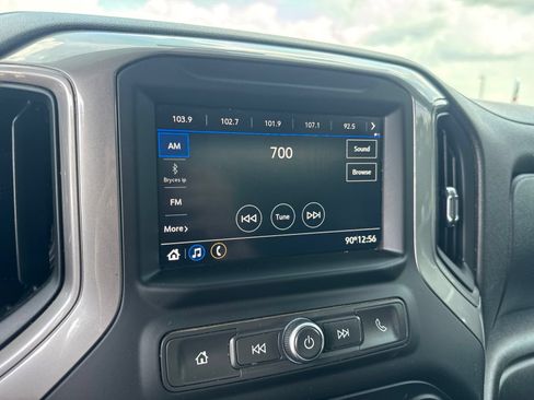 Used 2022 Chevrolet Silverado 2500 Custom w/ Custom Convenience Package AWD/4WD image 28