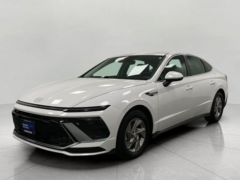 Certified 2025 Hyundai Sonata SE FWD image 8