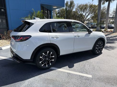 New 2026 Honda HR-V EX-L image 8