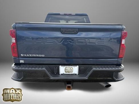 Used 2022 Chevrolet Silverado 2500 Custom w/ Custom Convenience Package AWD/4WD image 8
