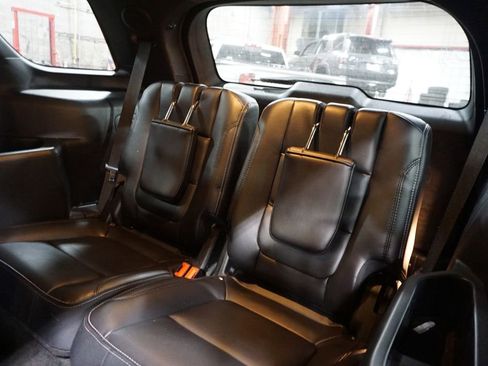 Used 2018 Ford Explorer Limited FWD image 12
