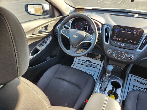 Used 2023 Chevrolet Malibu LT image 14