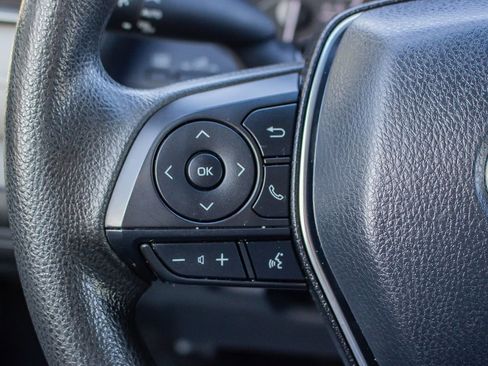 Used 2019 Toyota Camry LE image 23