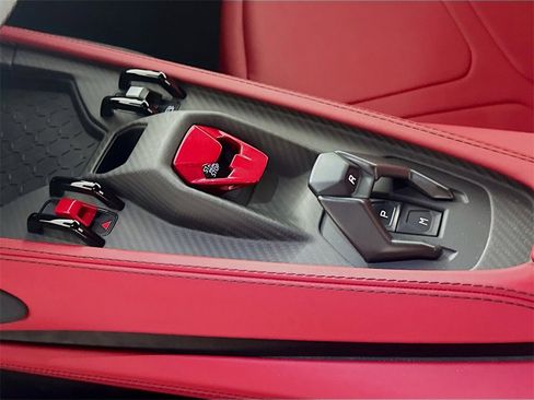 Used 2024 Lamborghini Revuelto image 17