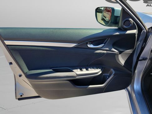 Used 2017 Honda Civic EX image 5