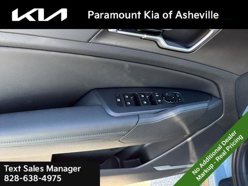 New 2026 Kia Sportage EX image 25