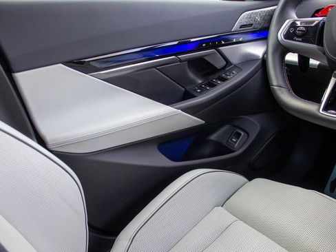 Used 2025 BMW M5 Touring image 19