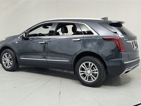 Certified 2023 Cadillac XT5 Premium Luxury image 3