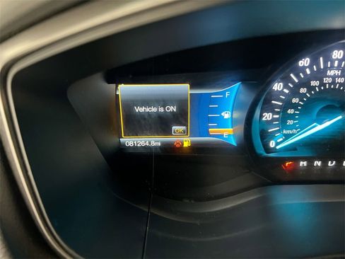 Used 2018 Ford Fusion SE w/ Fusion SE Technology Package image 11