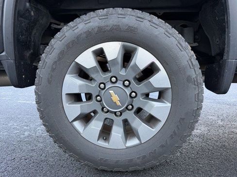 Used 2024 Chevrolet Silverado 2500 Custom w/ Custom Value Package image 22