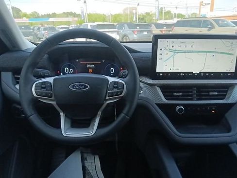 New 2026 Ford Explorer Active RWD image 26