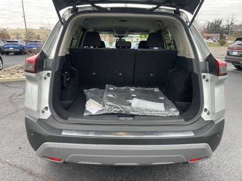 Used 2023 Nissan Rogue SV AWD/4WD image 34