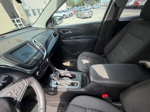 Used 2018 Chevrolet Equinox LT FWD image 13