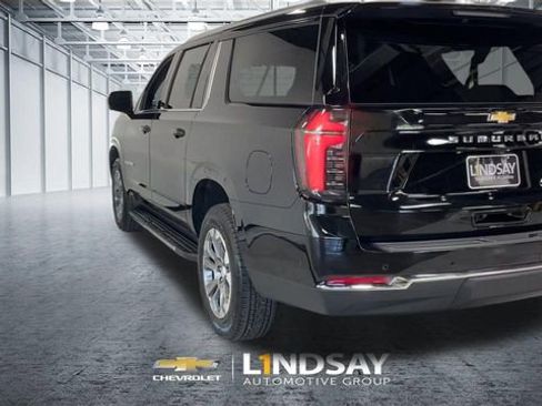 Used 2025 Chevrolet Suburban LT w/ Comfort Package AWD/4WD image 8