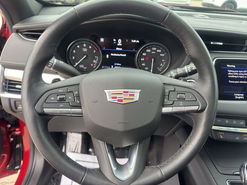 Used 2023 Cadillac XT4 Premium Luxury w/ Technology Package AWD/4WD image 20