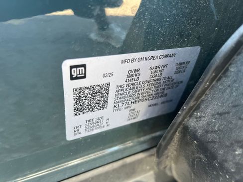 Used 2025 Chevrolet Trax LT image 29