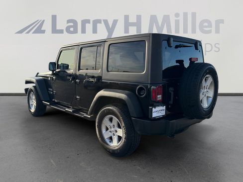Used 2018 Jeep Wrangler Unlimited Sport S image 3