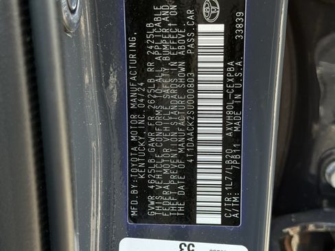Used 2025 Toyota Camry XSE FWD image 17