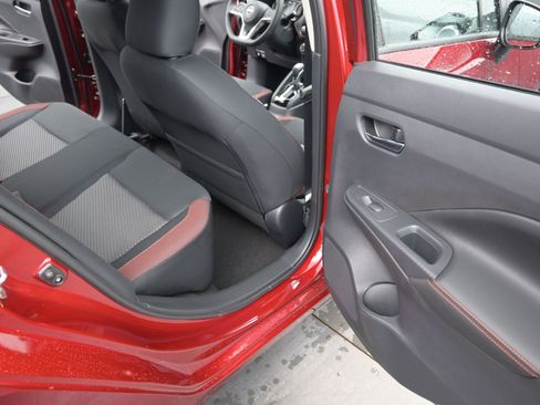 New 2025 Nissan Versa SR image 19