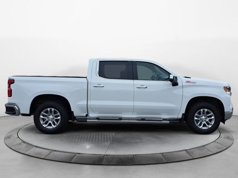 Used 2025 Chevrolet Silverado 1500 LTZ w/ Z71 Off-Road Package AWD/4WD image 8
