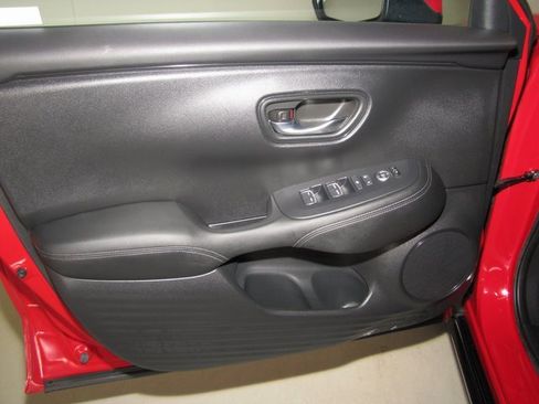 Certified 2024 Honda HR-V EX-L image 10