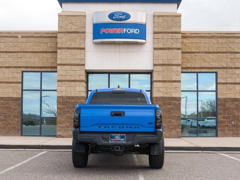 Used 2021 Toyota Tacoma TRD Off-Road image 7