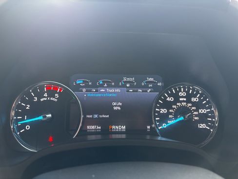 Used 2022 Ford F350 Lariat image 10