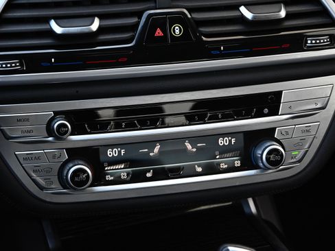 Certified 2022 BMW 740i 740i w/ M Sport Package image 16