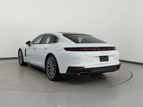 Certified 2024 Porsche Panamera image 3