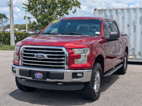 Used 2015 Ford F150 XLT w/ Equipment Group 302A Luxury AWD/4WD image 8